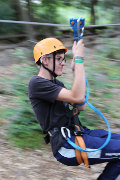 En avant sur le parcours d'accrobranche !
