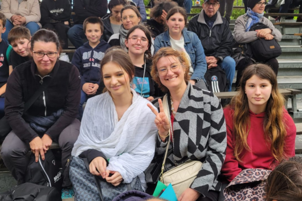 Les orphelins d'Orphéopolis au spectacle 