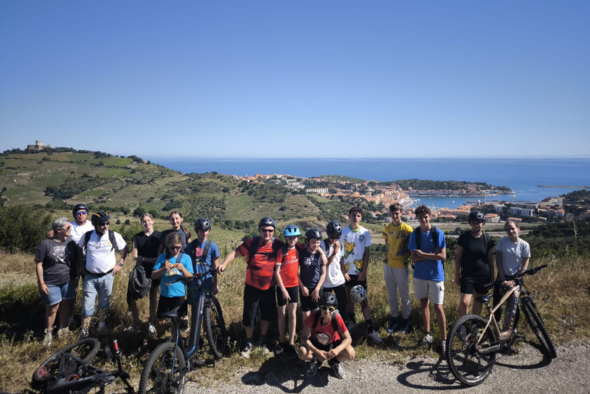 Les orphelins d'Orphéopolis après une randonnée VTT