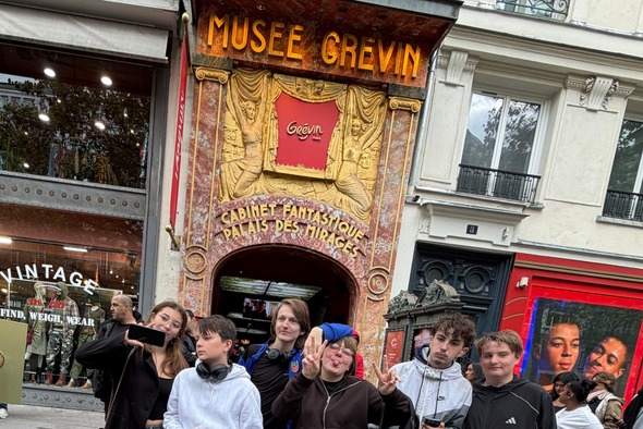 Les jeunes d'Orphéopolis au musée Grévi
