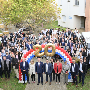 Photo de groupe avec tous les membres d'Orphéopolis