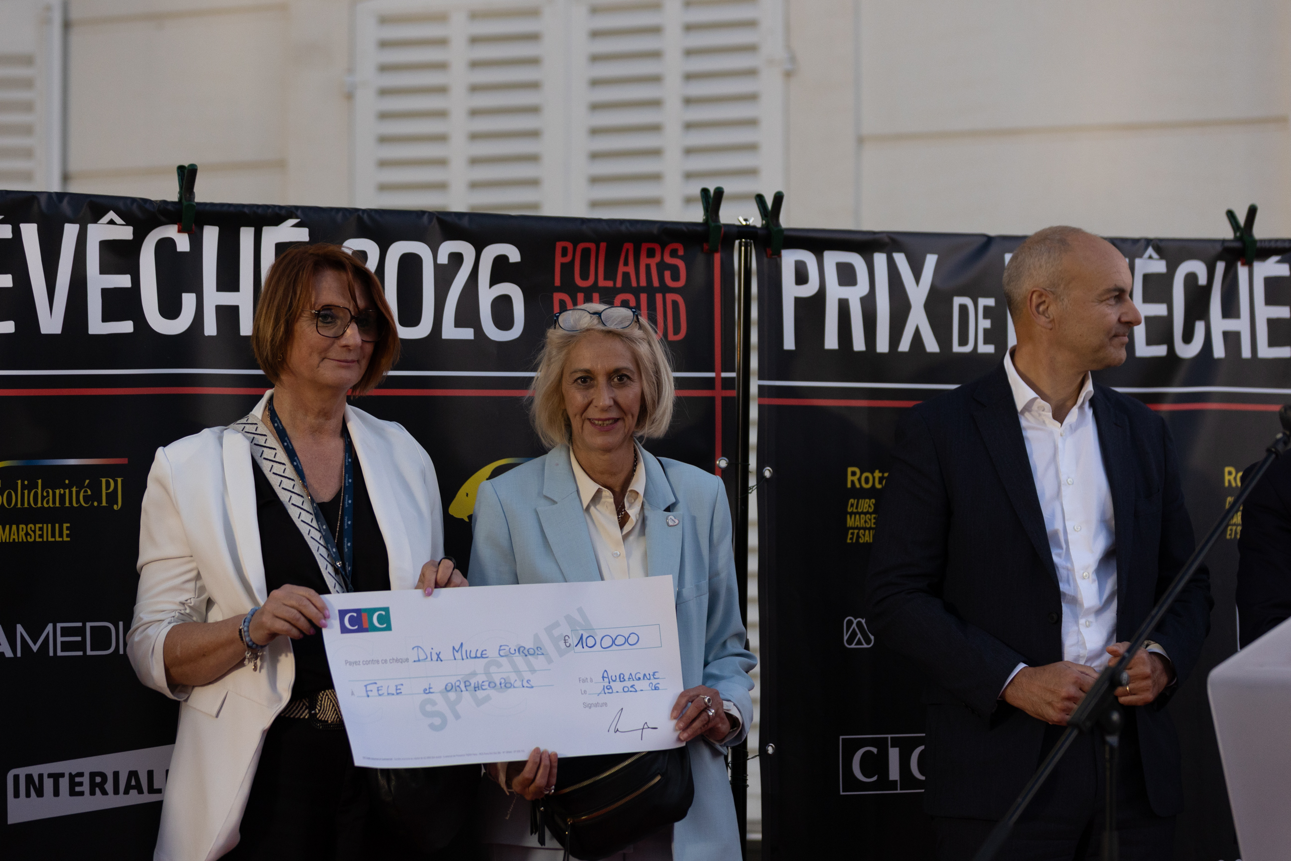 remise du don de 10 000euros en faveur d'orphéopolis
